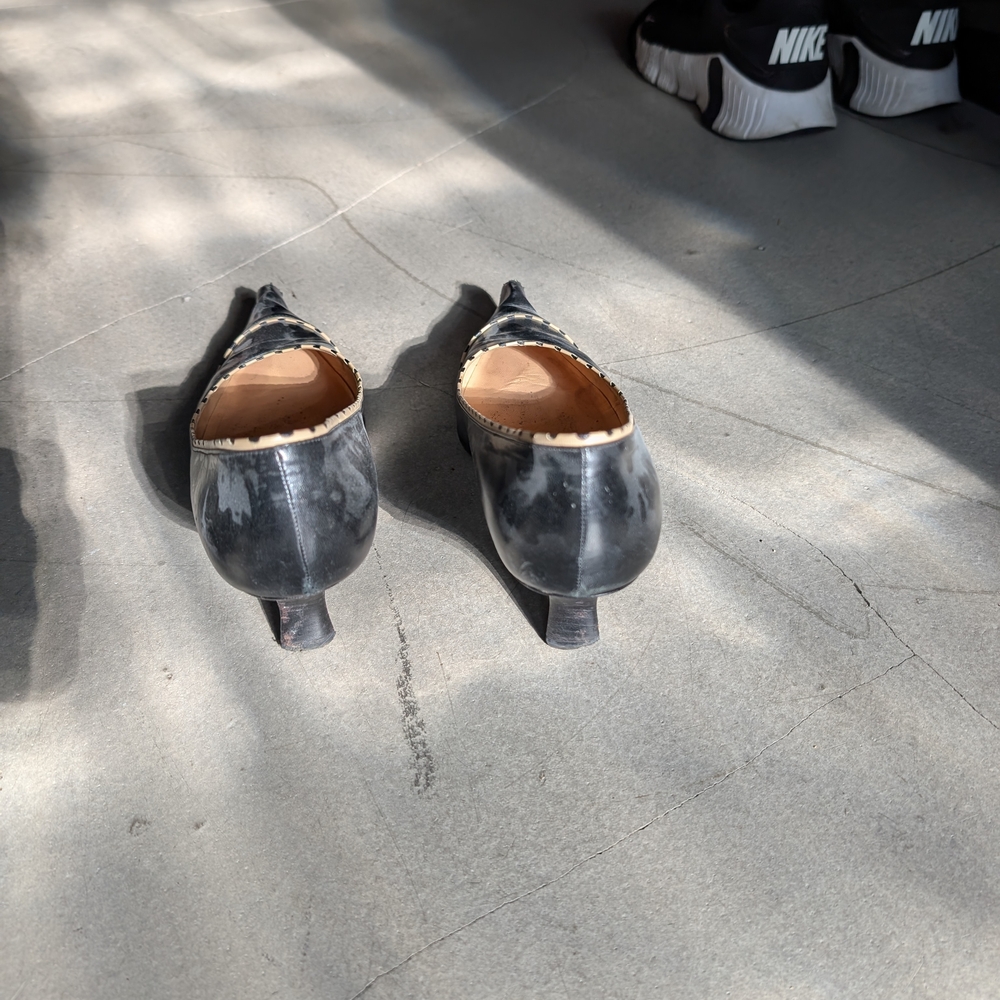 Chanel Black Women's Shoes - Picture 2 of 3